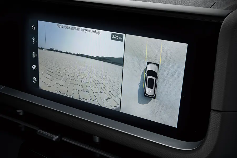 Alcazar reverse parking display